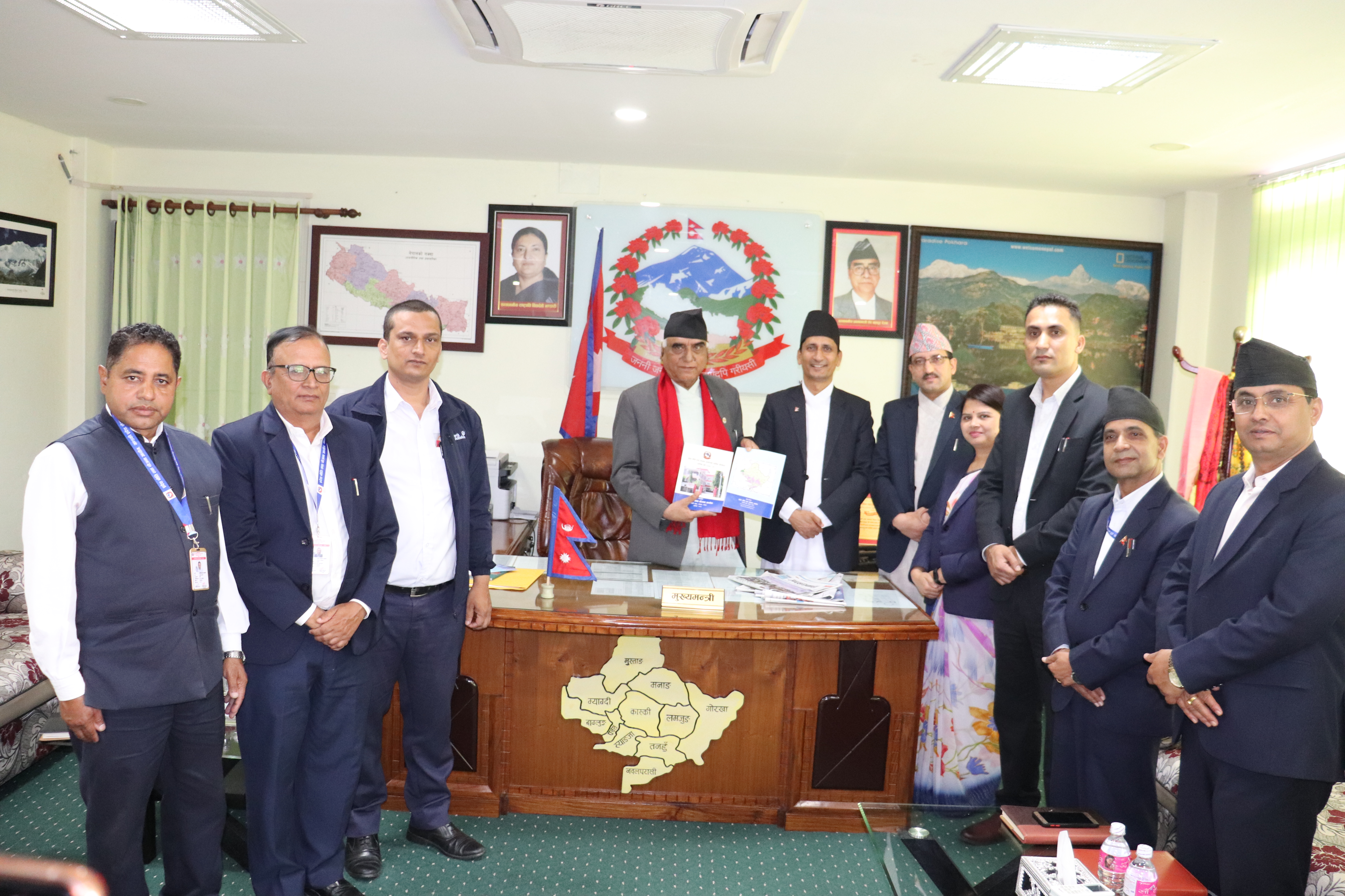 आ.व २०७८/०७९ को वार्षिक प्रतिवेदन माननीय मुख्यमन्त्रीज्यू समक्ष पेश हुंदै २०७९/०६/३० गते